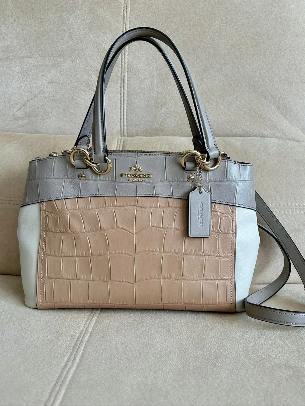 Coach preloved classy